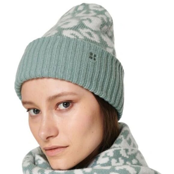 NWT SWEATY BETTY ANIMAL JACQUARD BEANIE IN BLUE LEOPARD PAINT JACQUARD - Picture 1 of 8
